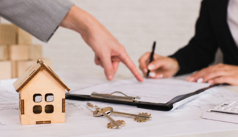 Real Estate Lawyers Melbourne | Trusted Property Law Experts | Paramount Lawyers