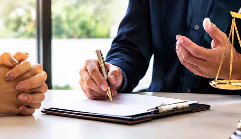 Justice Starts with the Right Lawyer | Trusted Lawyers Melbourne | Paramount Lawyers